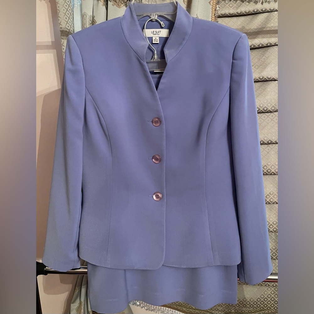 Le Suit Essentials size 10 Fully Lined Periwinkle Lavender Suit Interview